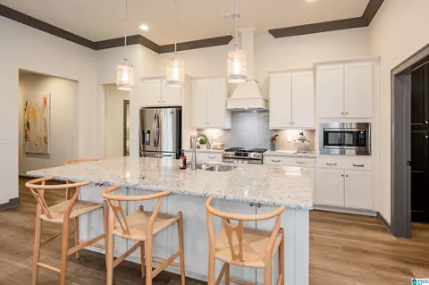 4665 Oakdell Rd, Hoover, AL 35244