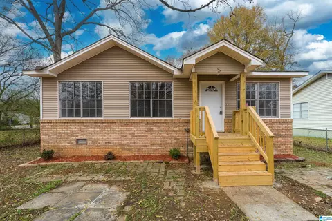 2104 26th Ave N, Bessemer, AL 35023