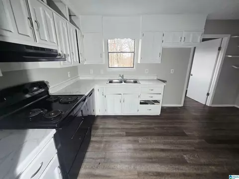 Kitchen - 4815 Vise Rd, Pinson, AL 35126 photo 3 of 4
