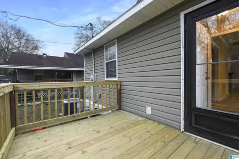 Exterior - 803 15th Ave N, Clanton, AL 35045 photo 4 of 8