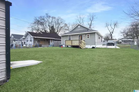 Exterior - 803 15th Ave N, Clanton, AL 35045 photo 5 of 8