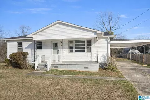718 Bain Ave, Weaver, AL 36277