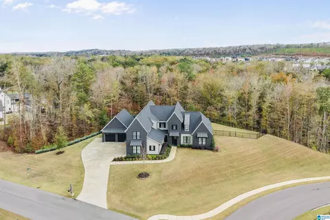 1000 Everett Cir, Hoover, AL 35244