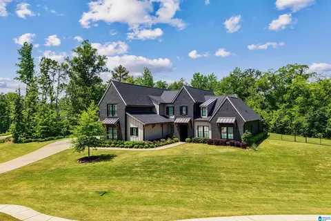 1000 Everett Cir, Hoover, AL 35244