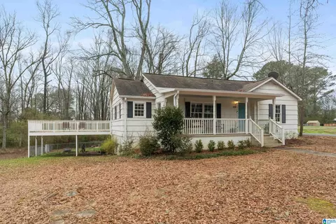 105 W Sterrett St, Columbiana, AL 35051