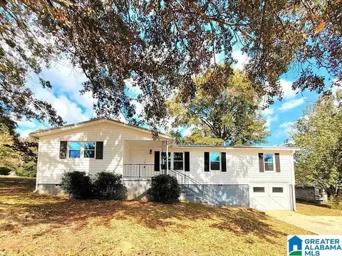 117 Hendricks St, Talladega, AL 35160