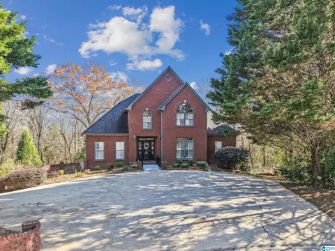 709 Cunningham Cir, Trussville, AL 35173