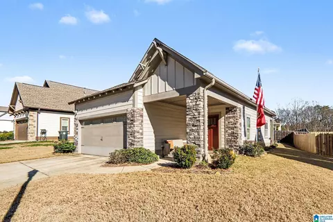 2716 Village Ln, Birmingham, AL 35211