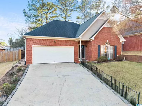 3225 Boxwood Dr, Hoover, AL 35216