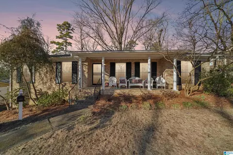 900 20th Ave NW, Center Point, AL 35215