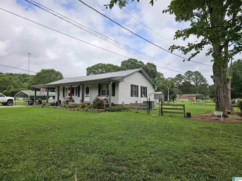 75 Moore St, Steele, AL 35987