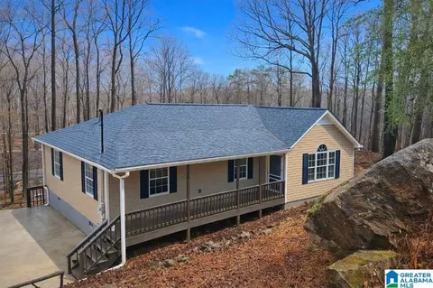 1047 Poplar Trl, Warrior, AL 35180