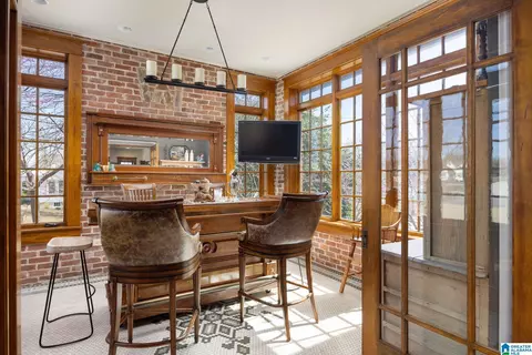 Dining - 608 SE 5th St, Cullman, AL 35055 photo 2 of 5