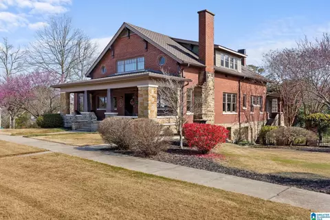 Exterior - 608 SE 5th St, Cullman, AL 35055 photo 4 of 14