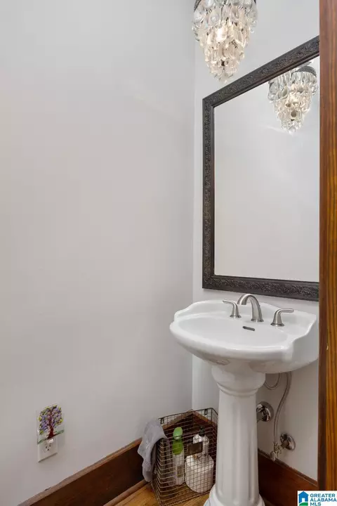 Bath - 608 SE 5th St, Cullman, AL 35055 photo 6 of 6