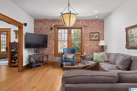 Living - 608 SE 5th St, Cullman, AL 35055 photo 1 of 1