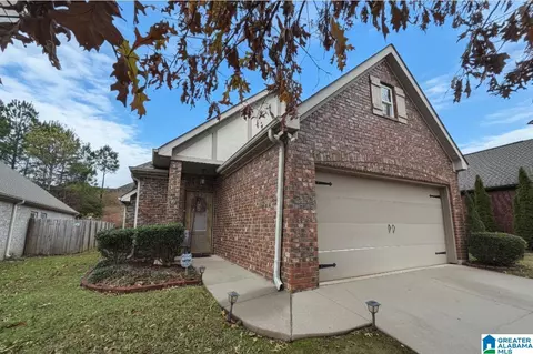 2712 Oxmoor Glen Dr, Birmingham, AL 35211