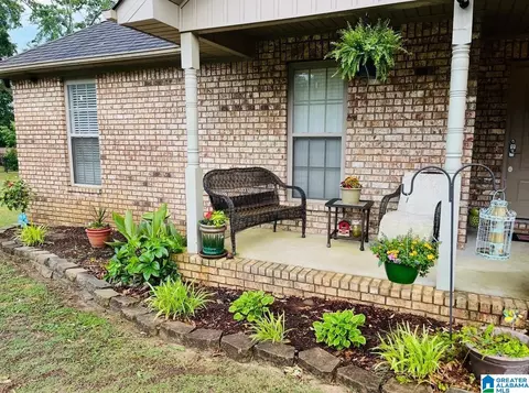 Exterior - 140 Maplewood Dr, Clanton, AL 35045 photo 2 of 2