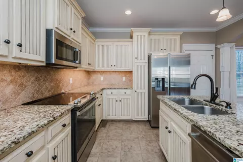 Kitchen - 20907 Sharon Dr, Lake View, AL 35111 photo 3 of 4
