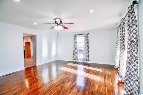 Living - 728 Wilson Rd, Clanton, AL 35045 photo 7 of 7