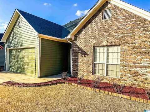 Exterior - 8564 Dover Dr, Leeds, AL 35094 photo 4 of 11