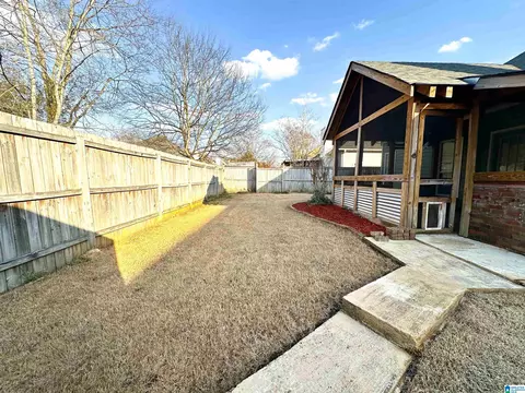 Exterior - 8564 Dover Dr, Leeds, AL 35094 photo 6 of 11