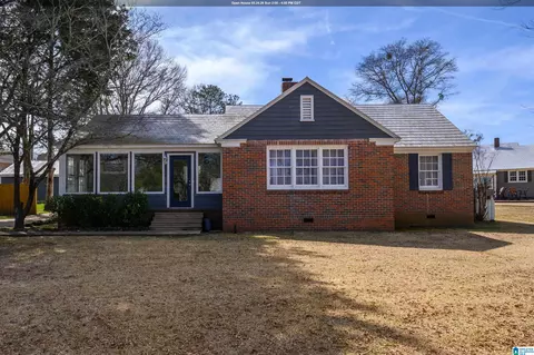 126 Meadow Ln, Trussville, AL 35173