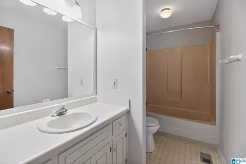 Bath - 100 Timberline Cir E, Dothan, AL 36303 photo 5 of 5
