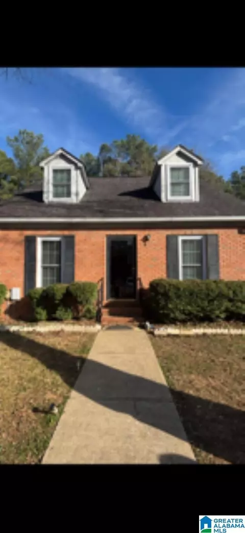 1991 Townhouse Ln, Hueytown, AL 35023