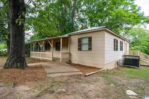 496 15th Ave SW, Childersburg, AL 35044