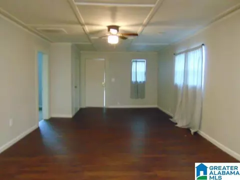 Living - 24 3rd Ave S, Clanton, AL 35045 photo 1 of 1