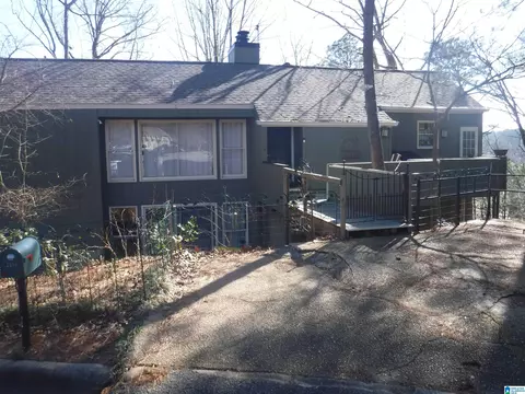 2618 Linger Ln, Hoover, AL 35226