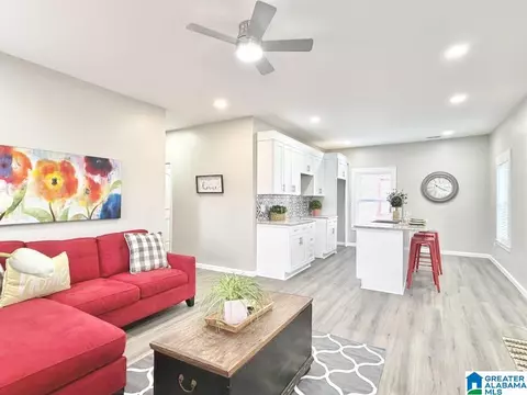 1692 Cleburn Ave, Birmingham, AL 35211
