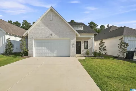 377 Shiloh Creek Dr, Calera, AL 35040