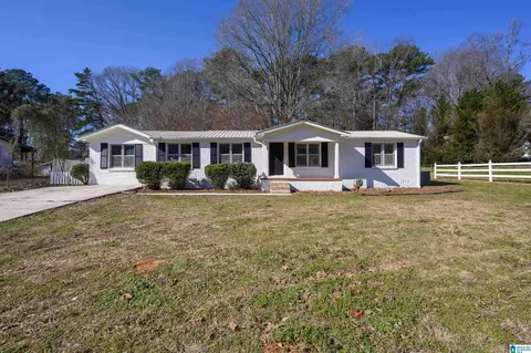 5221 Edgewood Rd, Adamsville, AL 35005