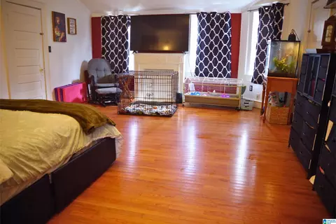 Bedroom - 906 6th Ave N, Clanton, AL 35045 photo 2 of 9