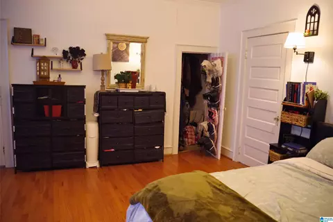 Bedroom - 906 6th Ave N, Clanton, AL 35045 photo 4 of 9