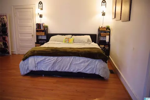 Bedroom - 906 6th Ave N, Clanton, AL 35045 photo 1 of 9