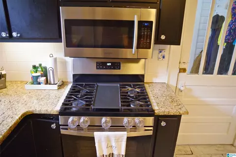 Kitchen - 906 6th Ave N, Clanton, AL 35045 photo 5 of 5