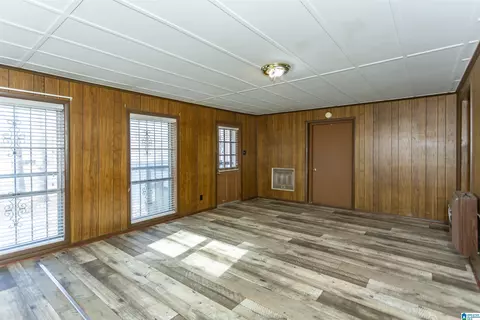 Living - 9333 Central Rd, Warrior, AL 35180 photo 9 of 9