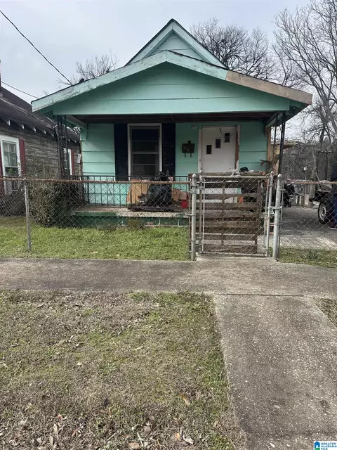 12 S Christine Ave, Anniston, AL 36207