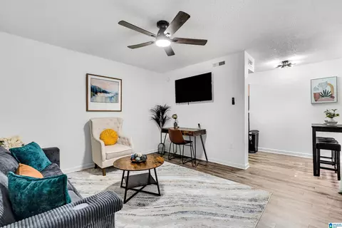 2990 Rhodes Cir S #215, Birmingham, AL 35205