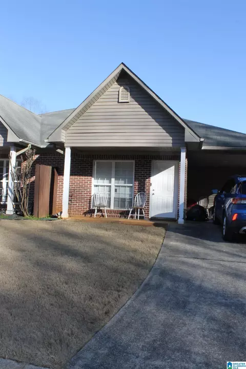 1801 Woodvine Ln, Center Point, AL 35215