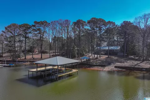 80 Silver Lake Dr, Cropwell, AL 35054