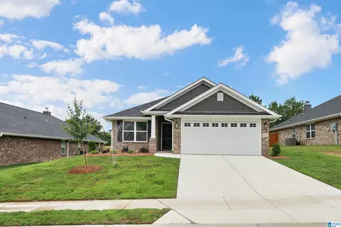 2110 Turquoise Ln, Calera, AL 35040