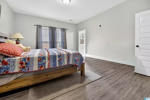 Bedroom - 10940 Mudd St, Ohatchee, AL 36271 photo 3 of 6
