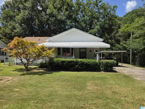 537 Leahy Cir, Talladega, AL 35160
