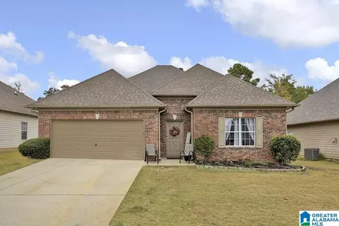 813 Savannah Ln, Calera, AL 35040