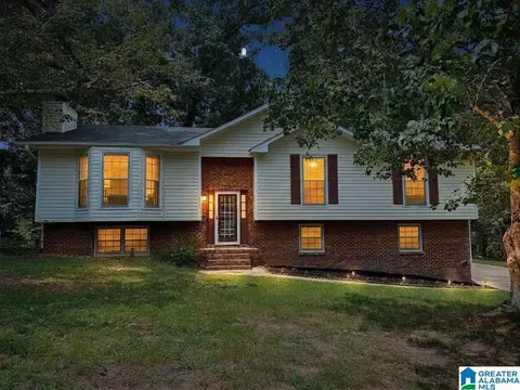 1435 Secretariat Dr, Helena, AL 35080