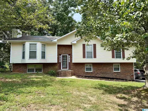 1435 Secretariat Dr, Helena, AL 35080